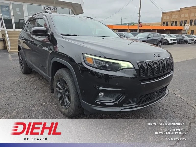 Used 2023 Black Jeep Altitude image 1