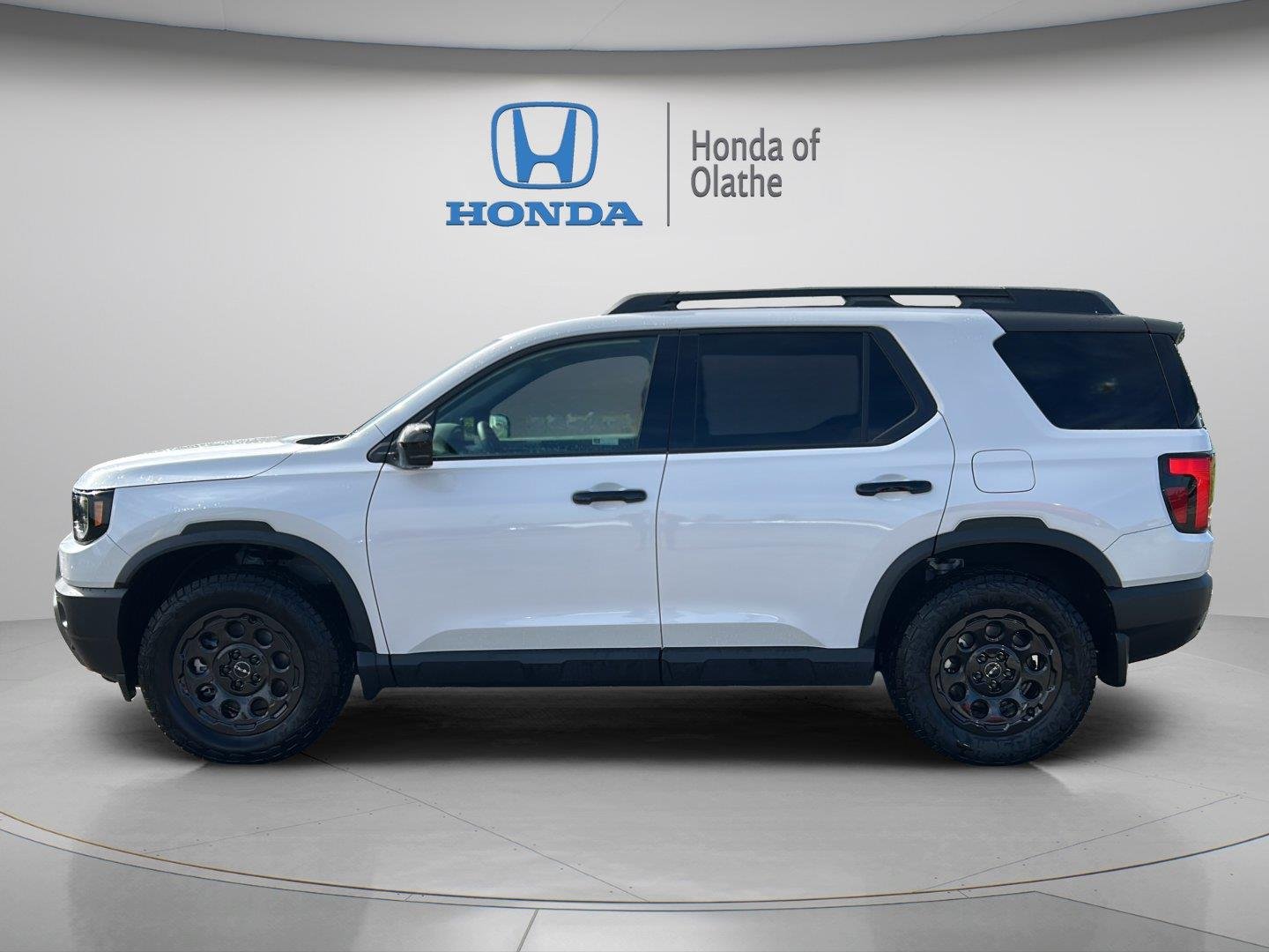 New 2026 Platinum White Pearl Honda TrailSport Elite Blackout image 6
