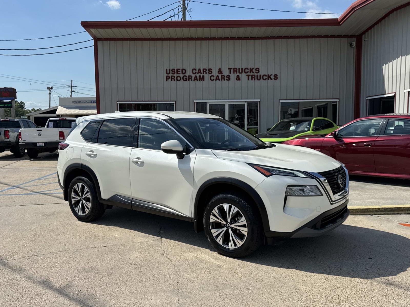 2021 Nissan Rogue SV FWD's photo