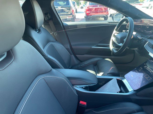 Used 2024 Stellar White Metallic Lucid Touring image 8