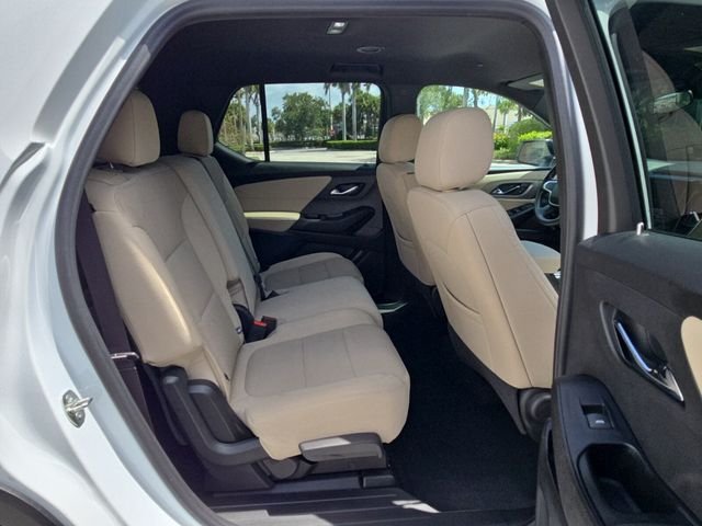 2023 Chevrolet Traverse LS - Photo 14