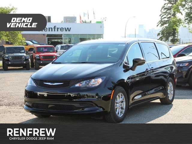 2025 Chrysler Grand Caravan SXT*, Heated Leather, Remote Start, Apple CarPlay