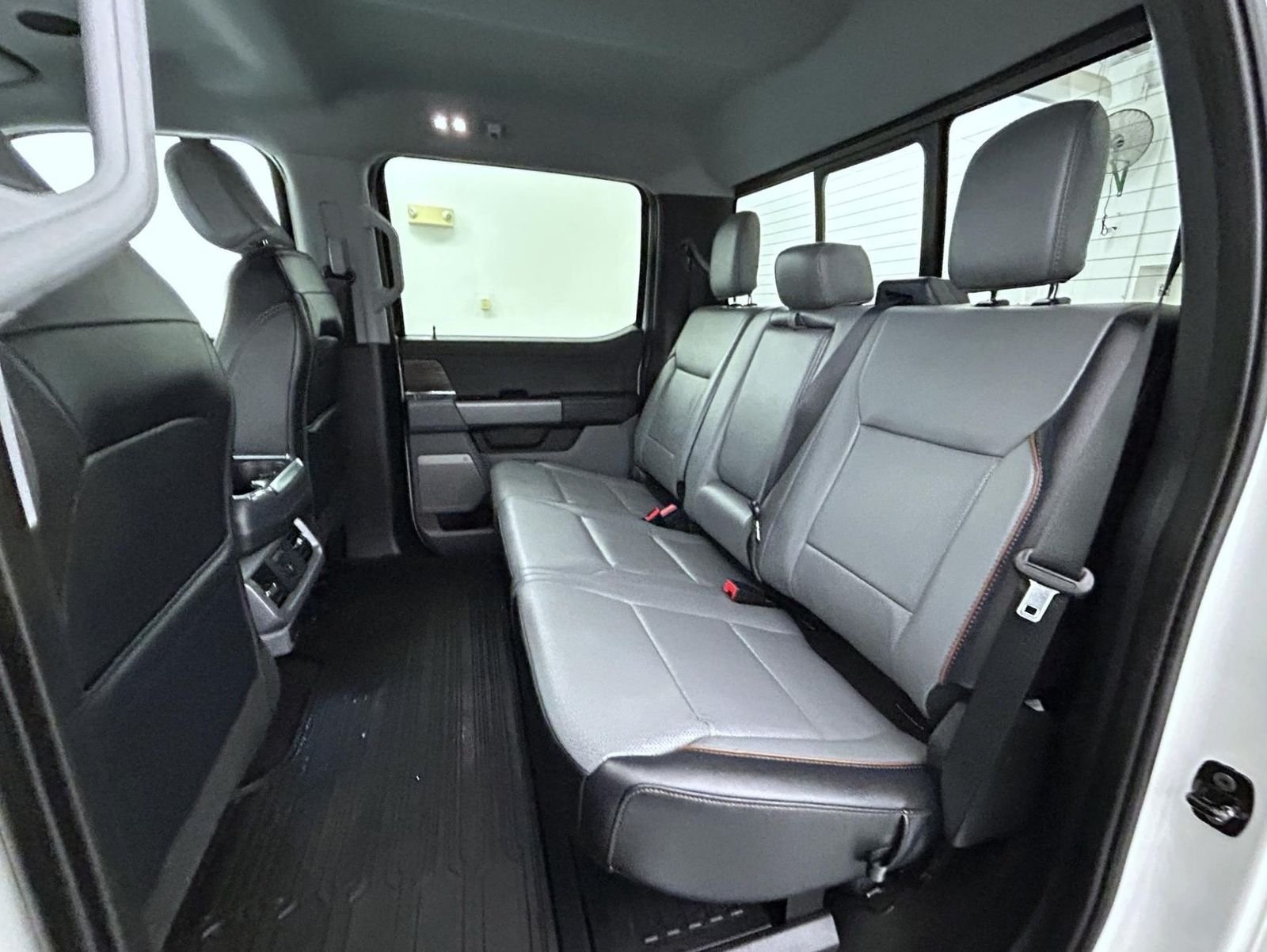 Used 2025 White Ford Lariat image 19