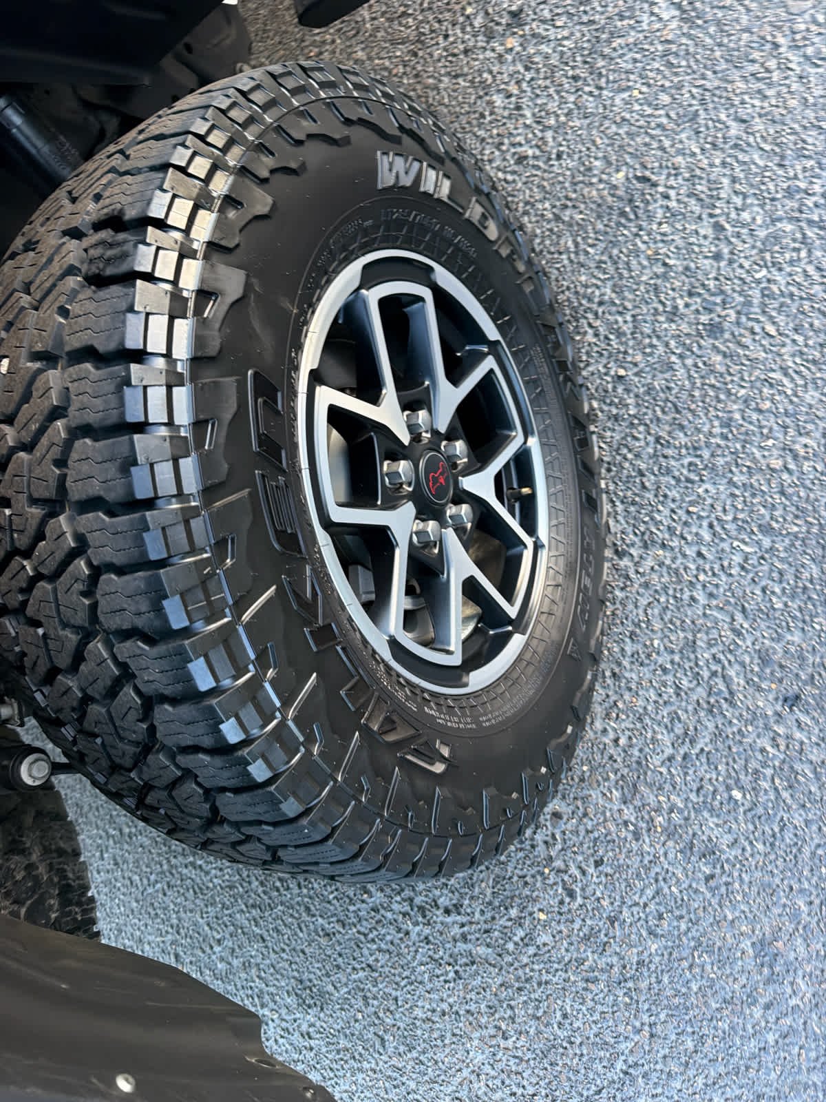 Used 2024 Bright White Clearcoat Jeep Rubicon image 20