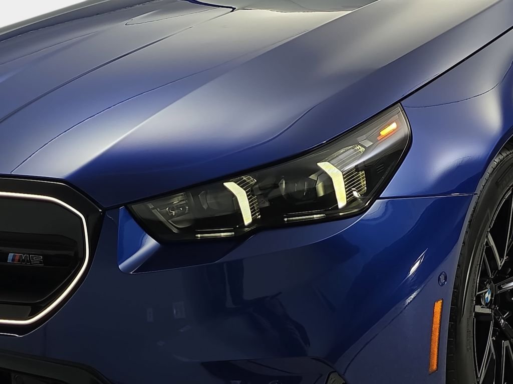 New 2026 Marina Bay Blue Metallic BMW  image 31