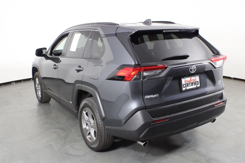 2025 Toyota RAV4 LE - Photo 14