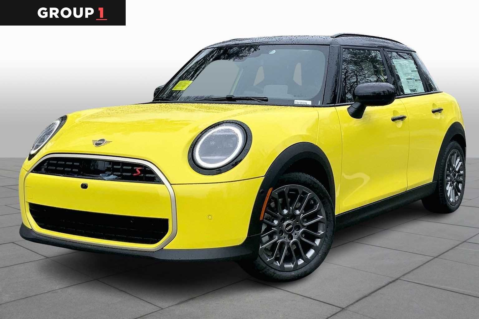 2026 MINI 4 Door Iconic