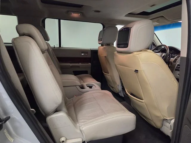Used 2011 Silver Ford Limited image 18