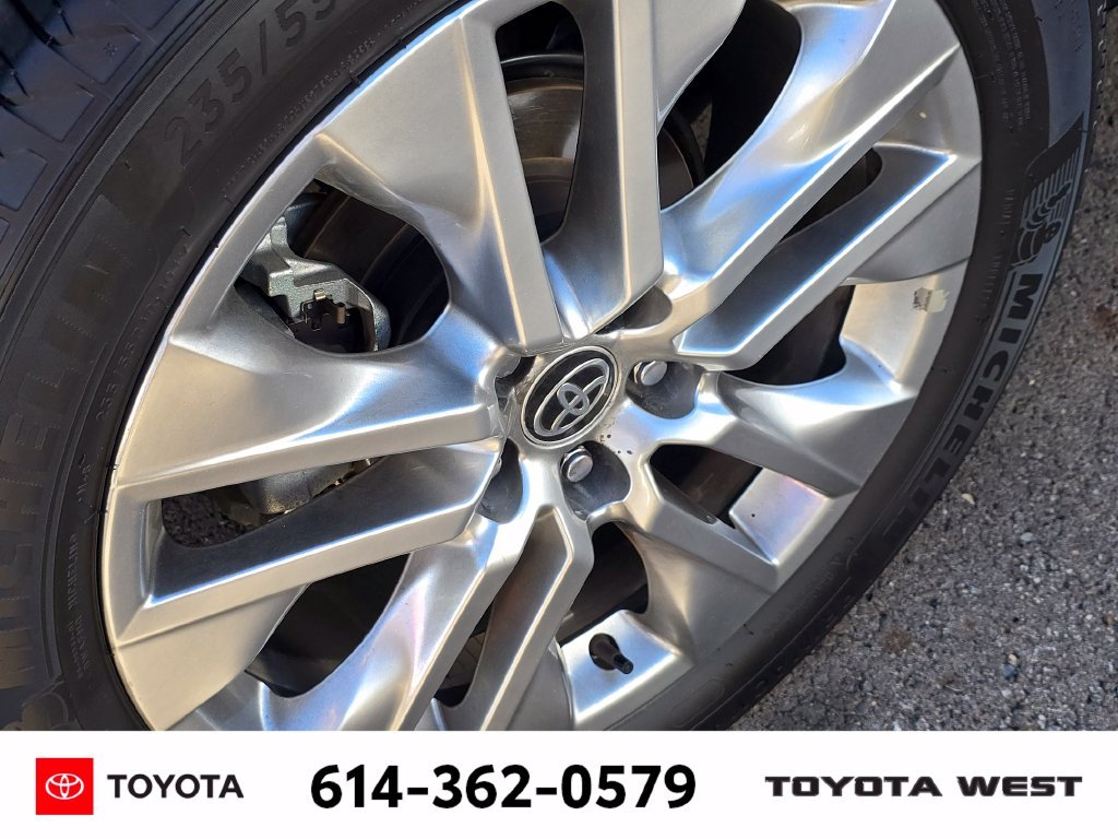Used 2025 Silver Toyota XLE Premium image 10