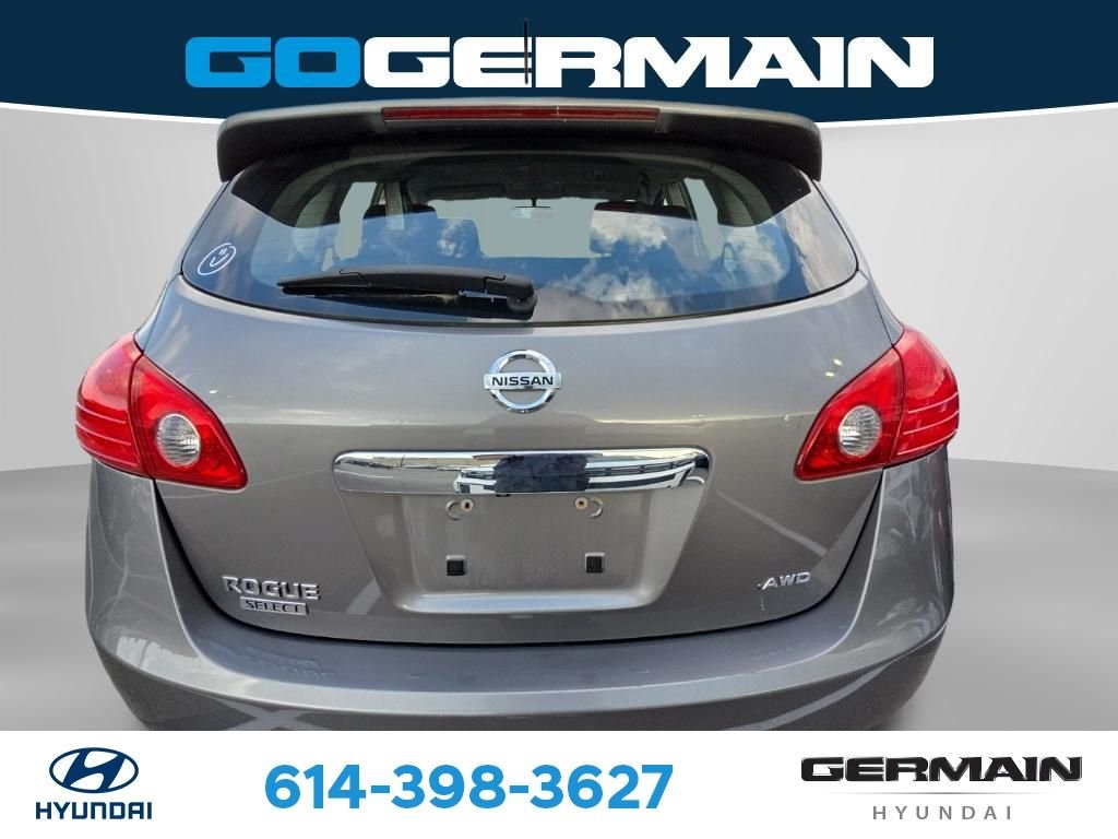 Used 2015 Gray Nissan S image 9