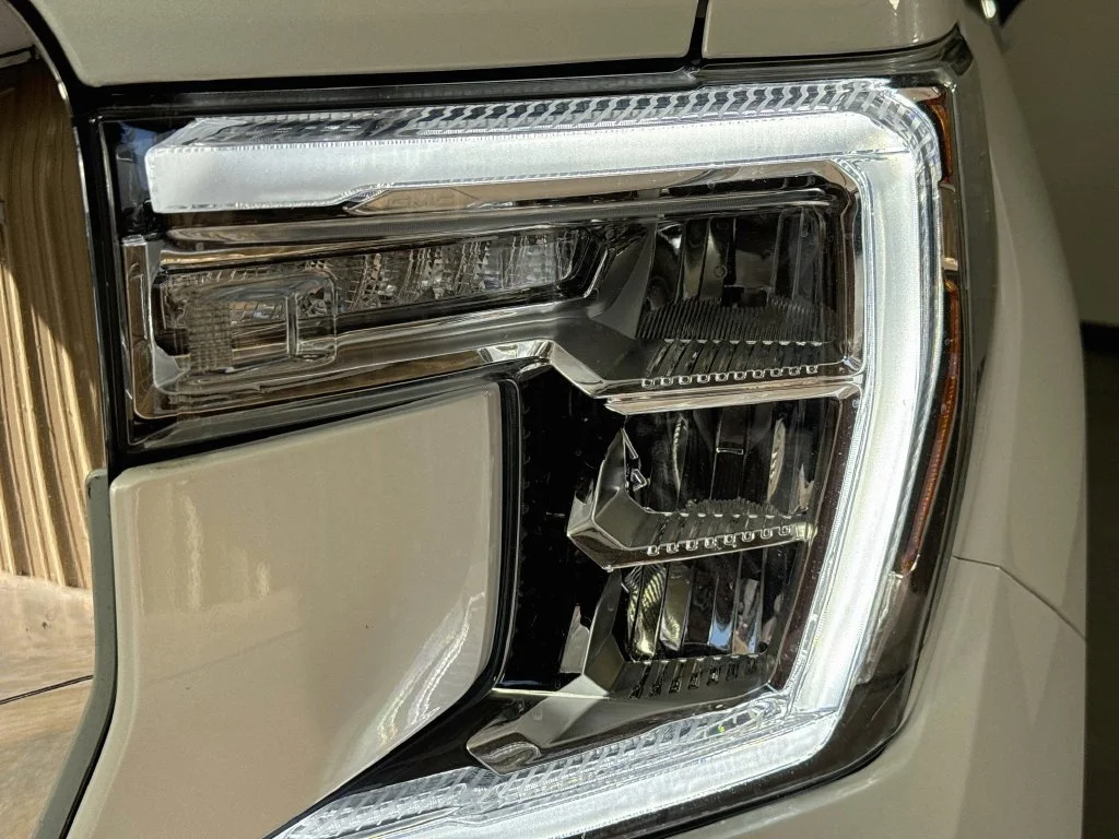 Used 2021 White GMC Denali image 39