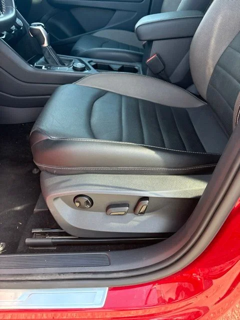 2022 Volkswagen Taos SEL - Photo 9