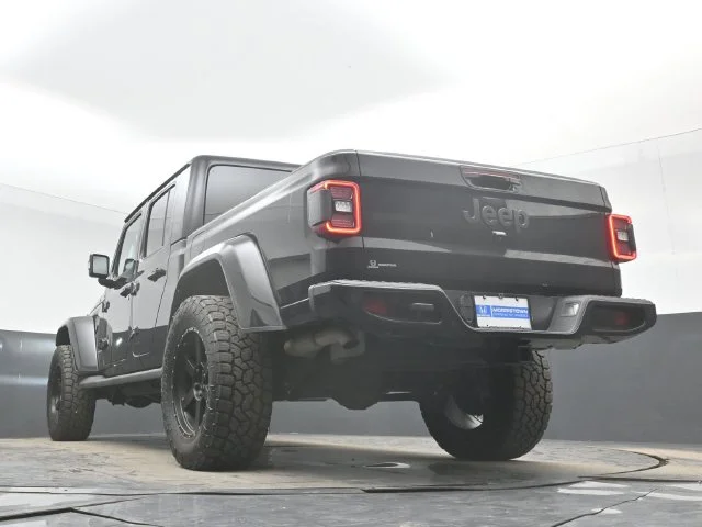 Used 2023 Black Clearcoat Jeep High Altitude image 46