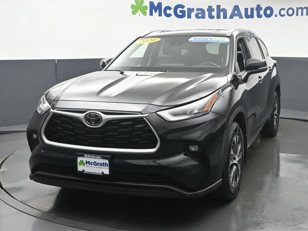 Certified Used 2020 Black Toyota XLE image 24