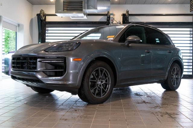2026 Porsche Cayenne Base