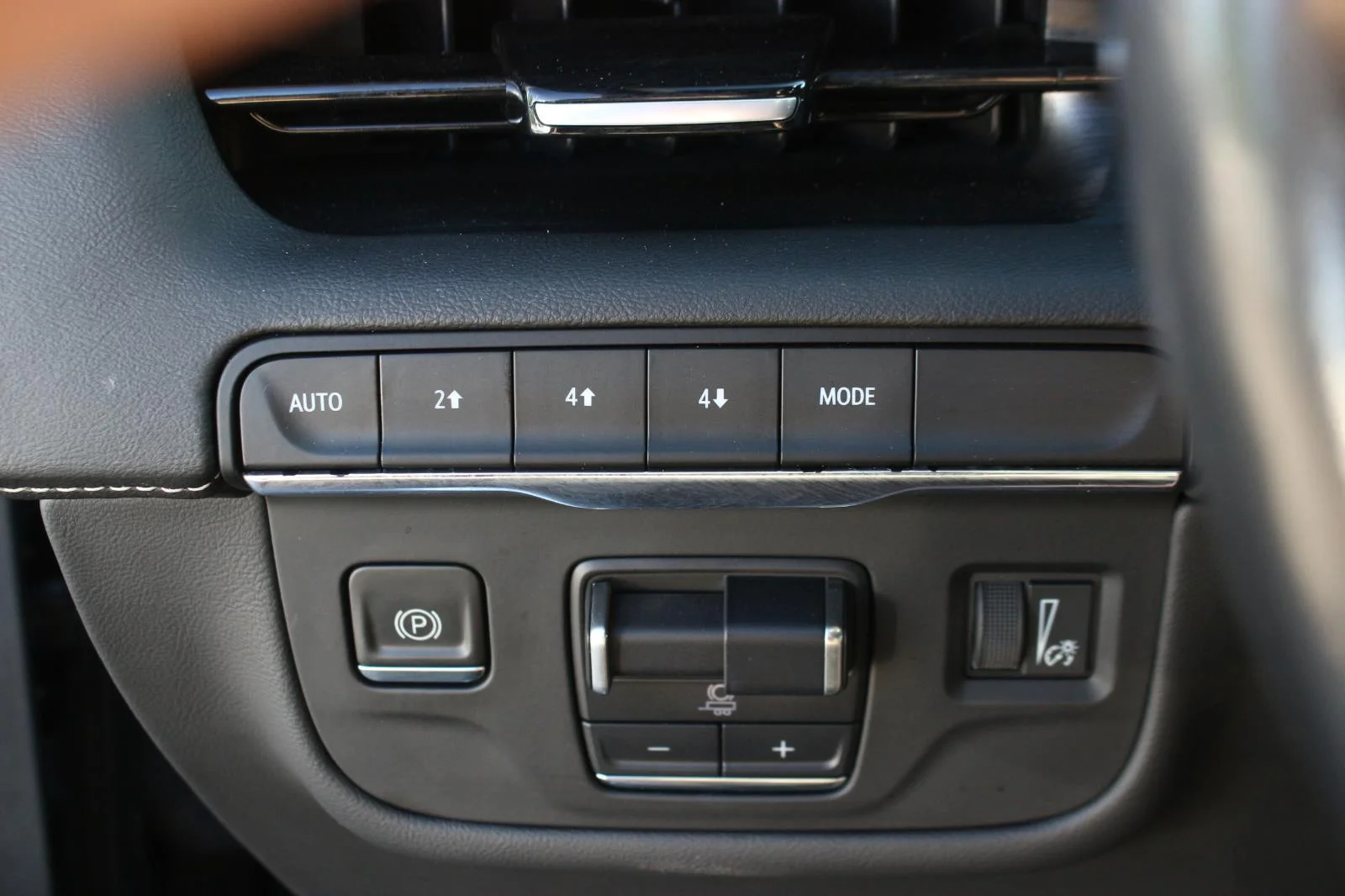 Used 2021 BLACK RAVEN Cadillac Sport image 30