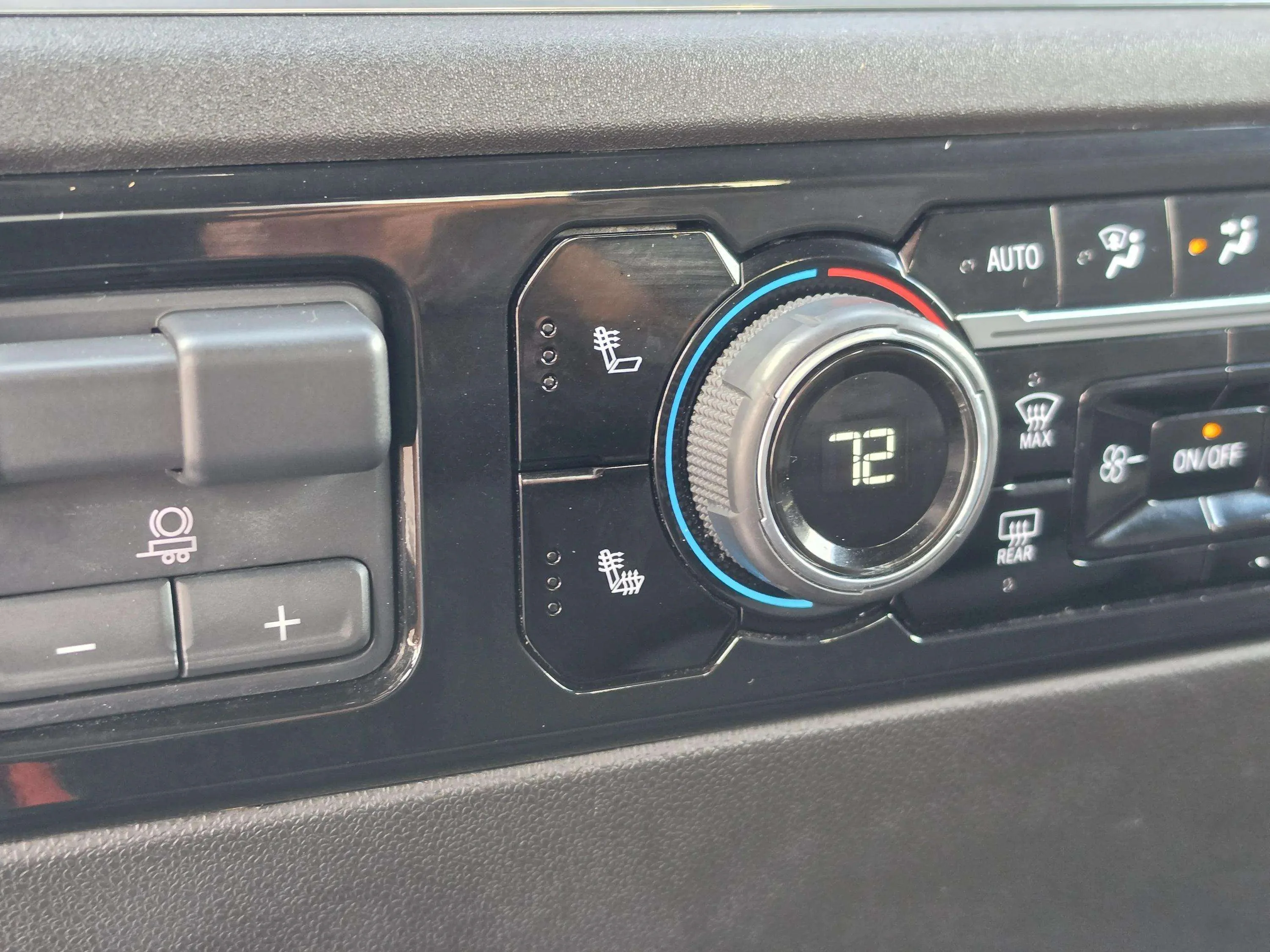Used 2025 Black Chevrolet LT image 31