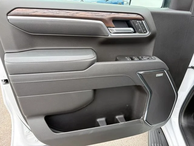 2026 GMC Sierra 1500 SLT - Photo 16