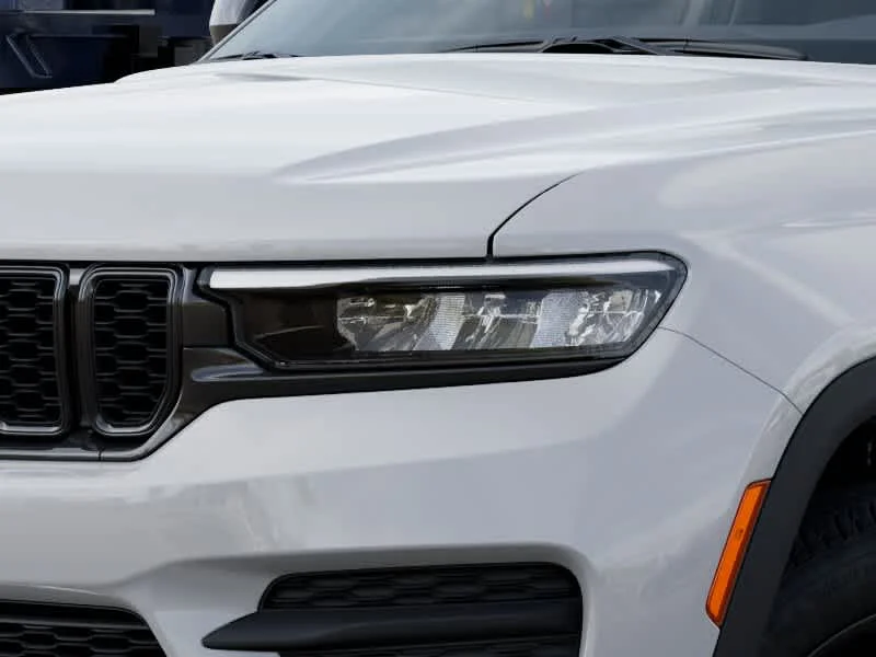 New 2025 Bright White Clearcoat Jeep Altitude X image 10