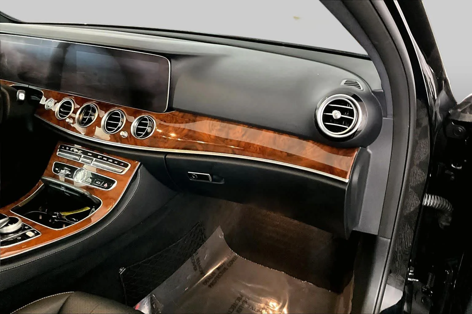 Used 2020 Black Mercedes-Benz E 350 image 19