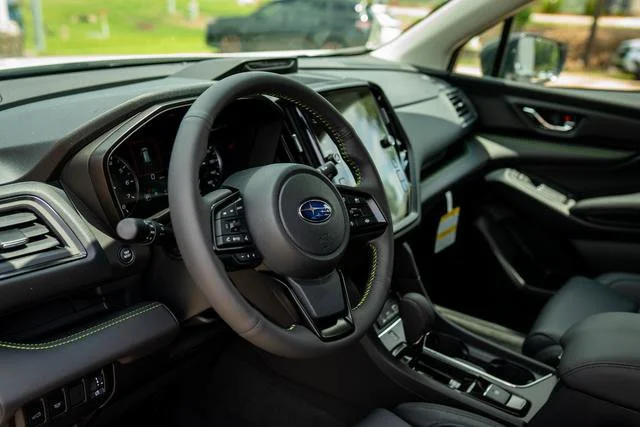New 2026 Crystal White Pearl Subaru Onyx Edition Touring image 32