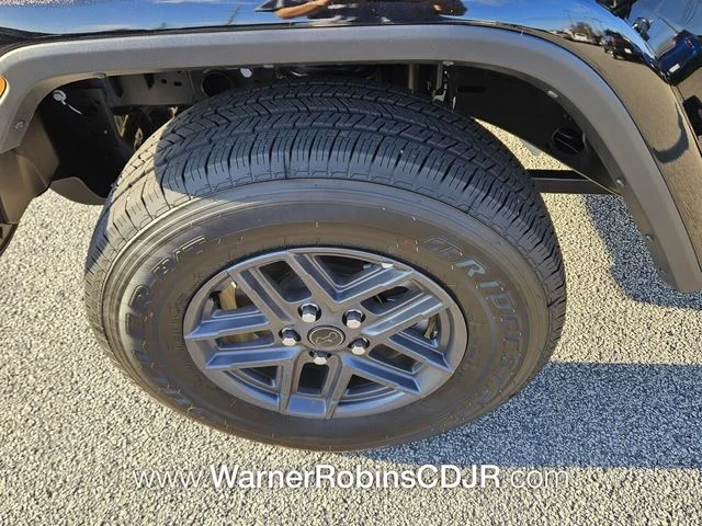 New 2025 Black Clear-Coat Exterior Paint Jeep Sport S image 15