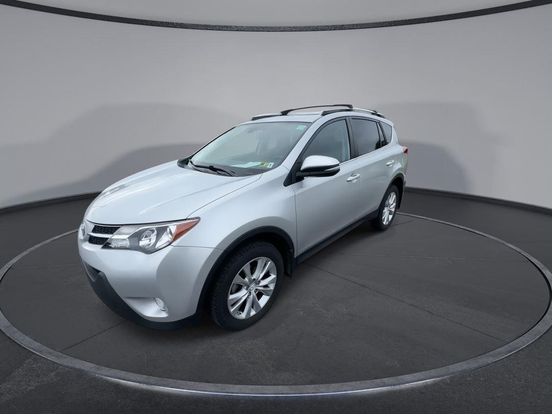 Used 2015 Classic Silver Metallic Toyota Limited image 4