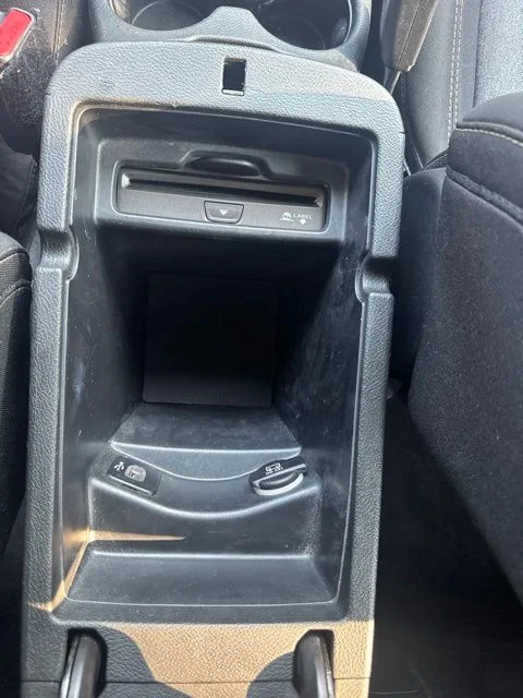 Used 2014 Black Jeep Latitude image 28