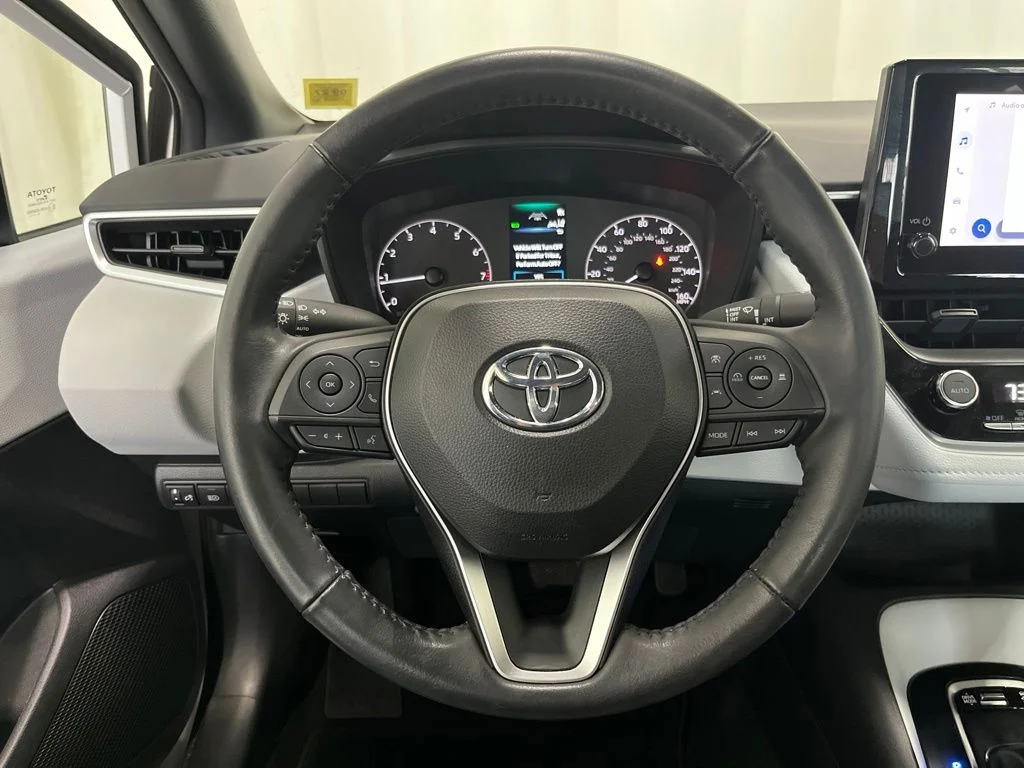 Used 2023 White Toyota SE image 6