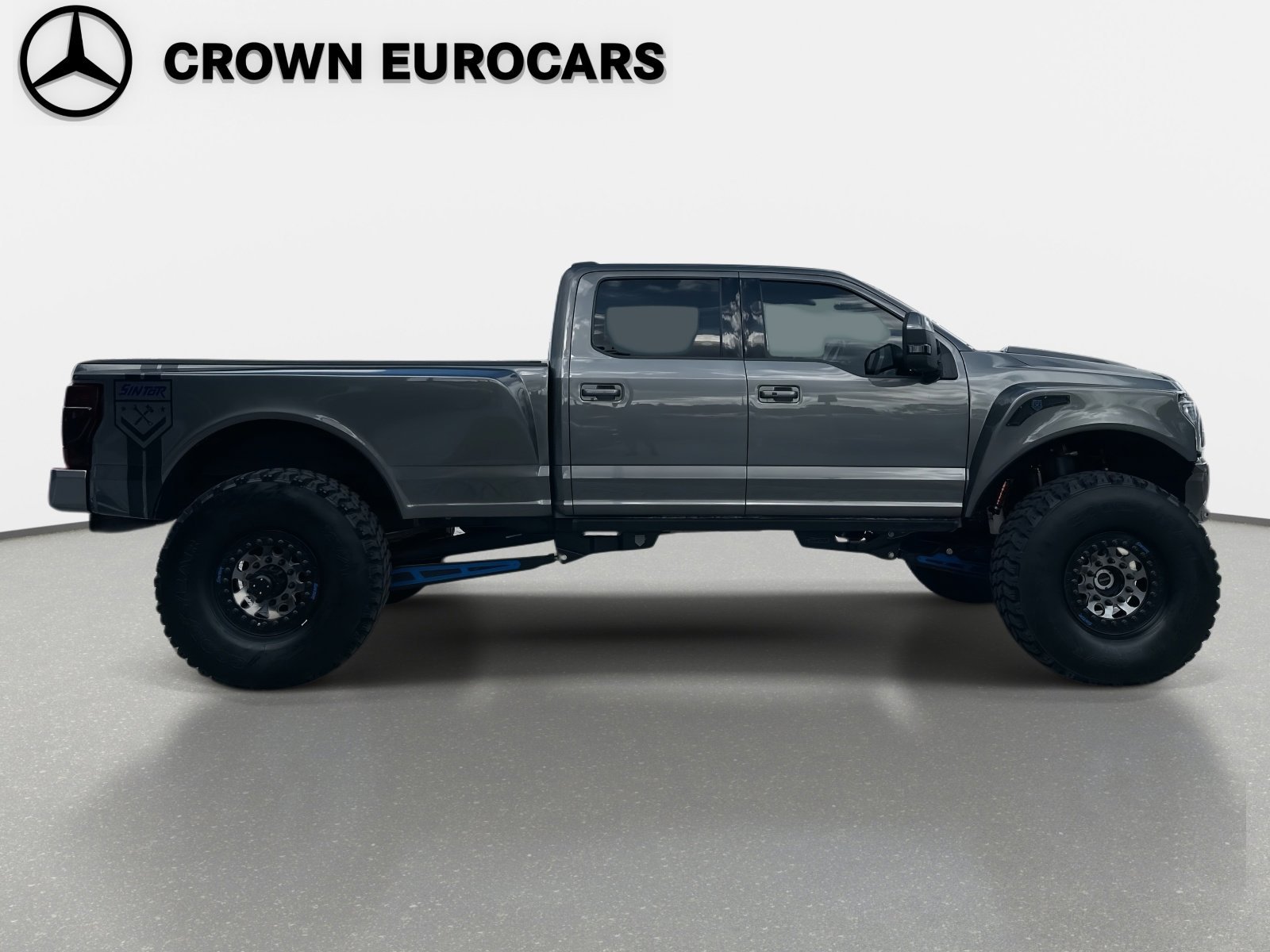 Used 2022 Gray Metallic Ford Lariat image 3