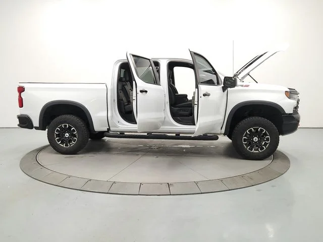 Used 2023 White Chevrolet ZR2 image 16