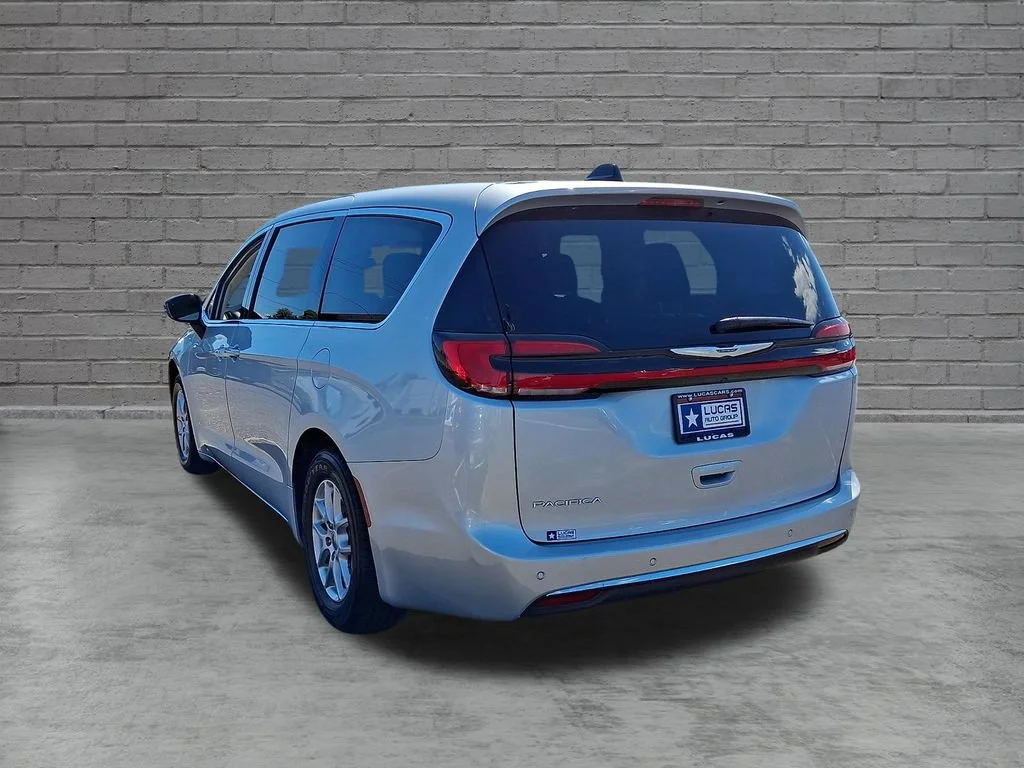 Used 2024 Silver Mist Cle Chrysler Touring L image 8