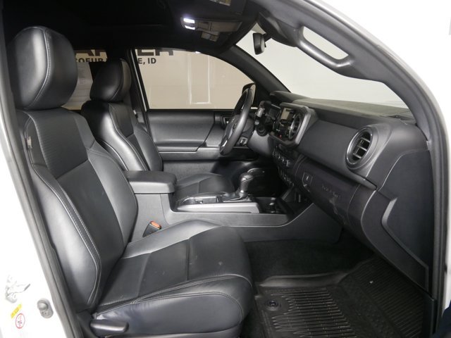 Certified Used 2019 Super White Toyota Double Cab TRD Sport w/ Premium Pkg image 15