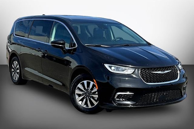 2024 Chrysler Pacifica PHEV Select
