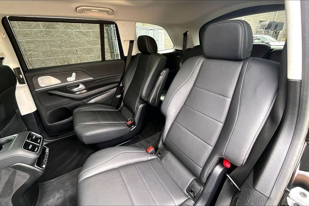 Certified Used 2024 Black Mercedes-Benz GLS 450 image 28