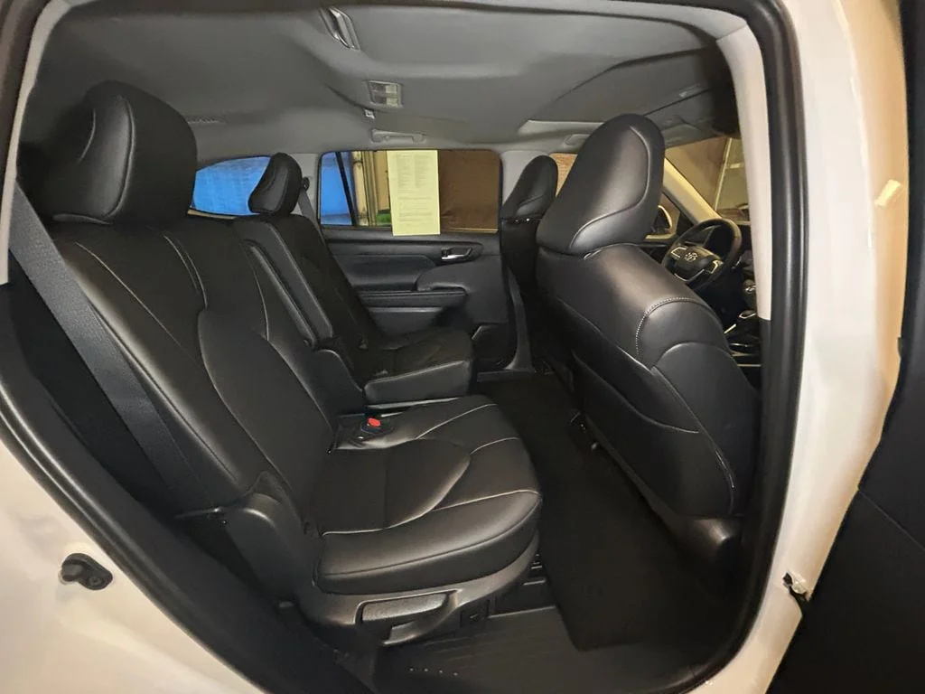 Used 2026 Pearl Toyota XLE image 20