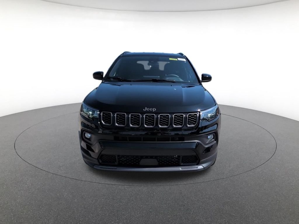 New 2026 Diamond Black Crystal Pearlcoat Jeep Latitude image 16
