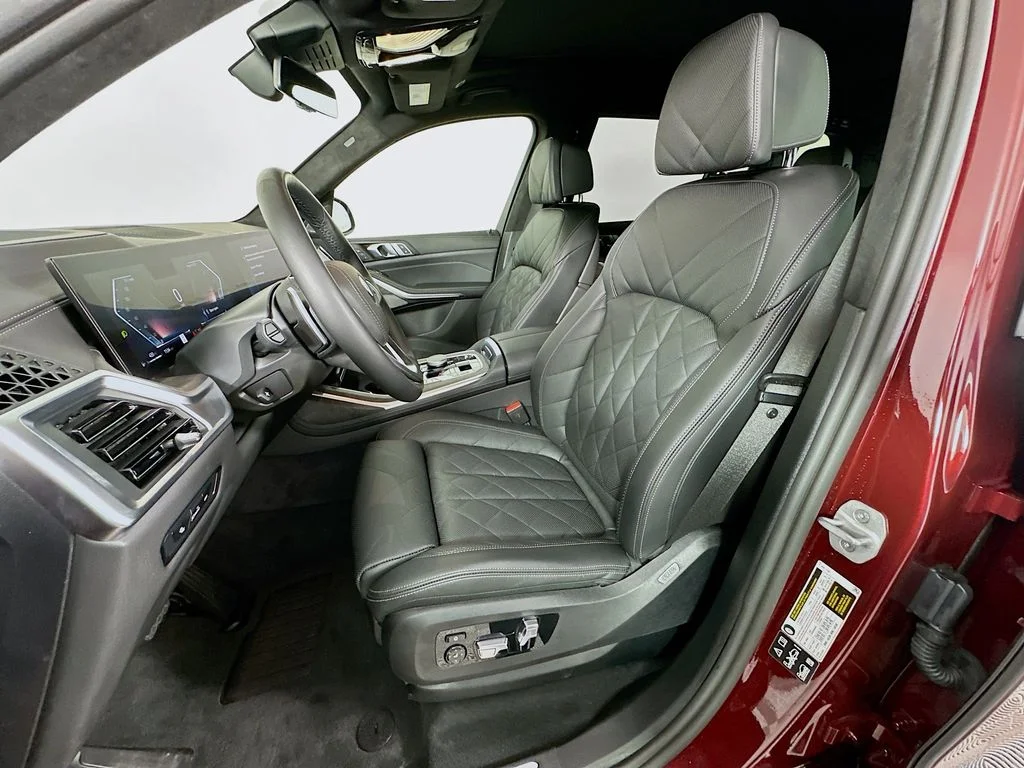 Certified Used 2025 Red BMW xDrive40i image 21