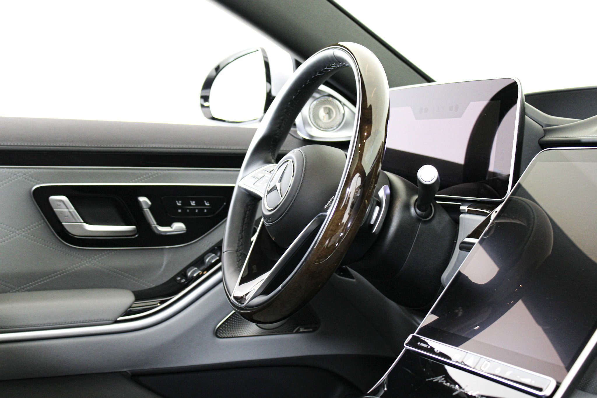 Used 2024 Blue Mercedes-Benz Maybach S 680 image 27