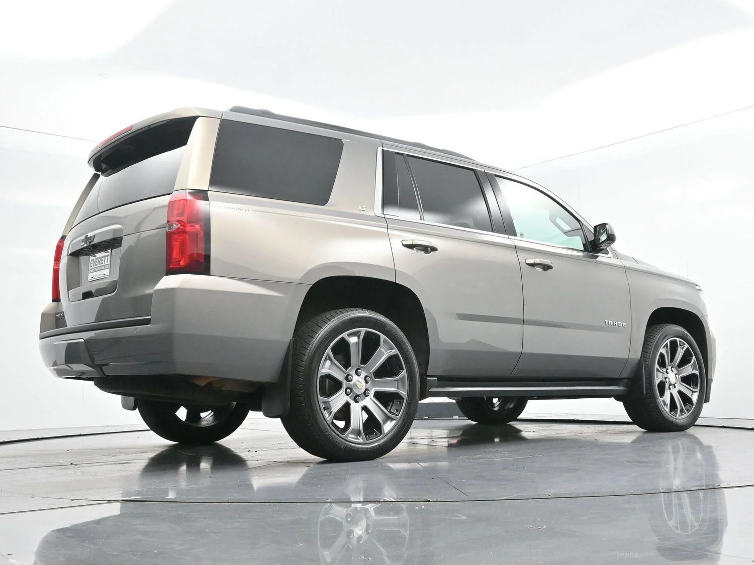 Used 2018 PEPPERDUST METALLIC Chevrolet LT image 58