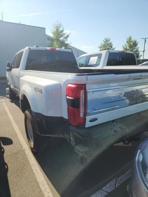 Used 2024  Ford King Ranch image 5