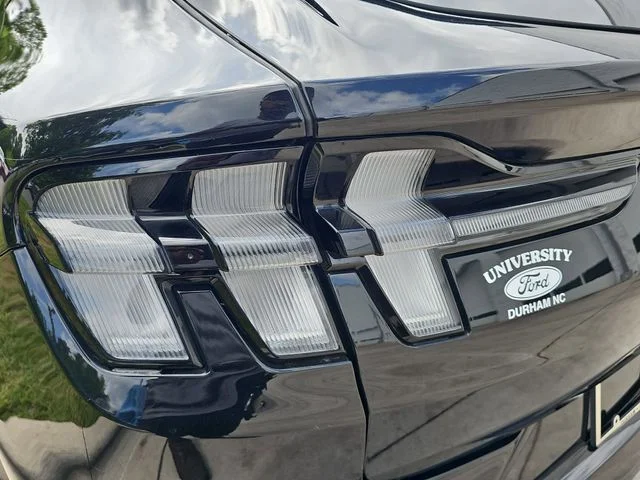 Used 2023 Black Ford Premium image 33
