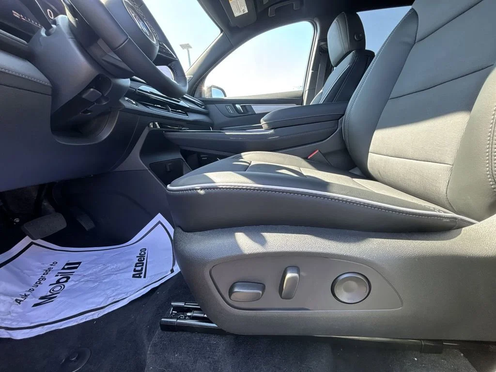 New 2026 Ebony Twilight Metallic Buick Preferred image 18