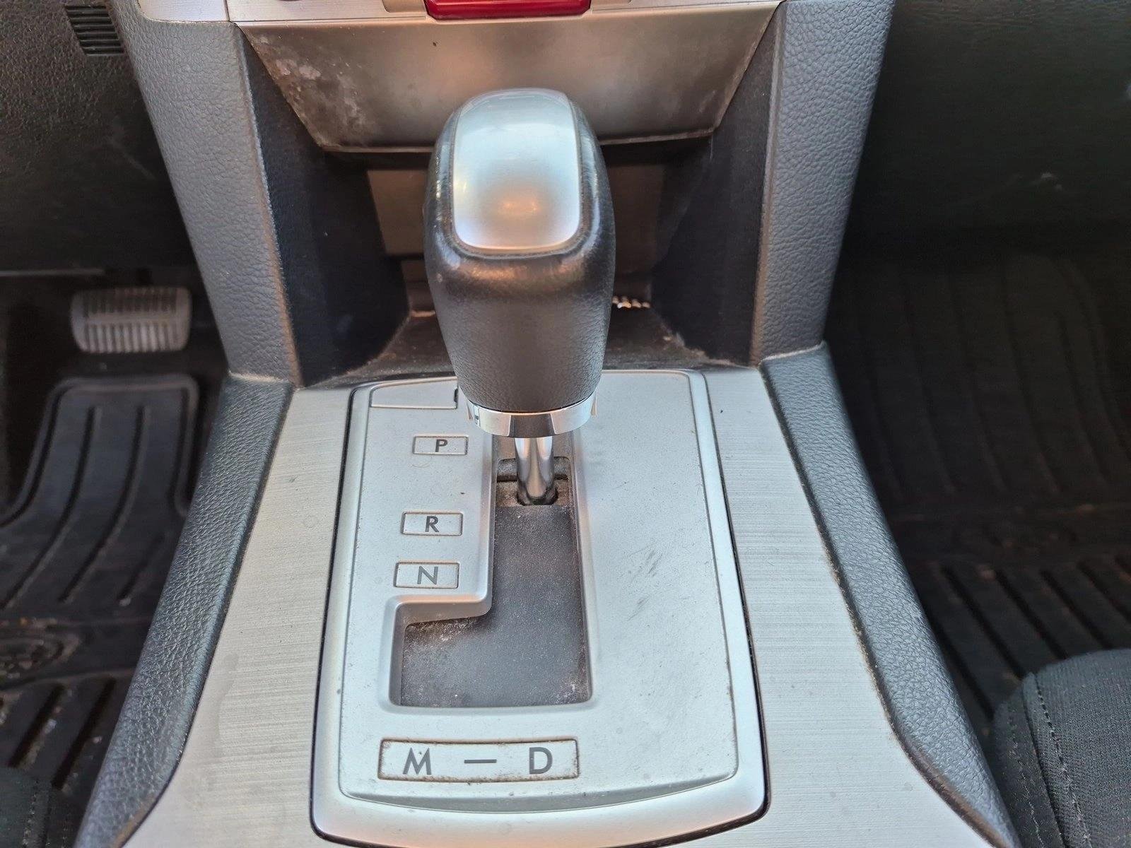 Used 2014 Ice Silver Metallic Subaru 2.5i Premium image 10