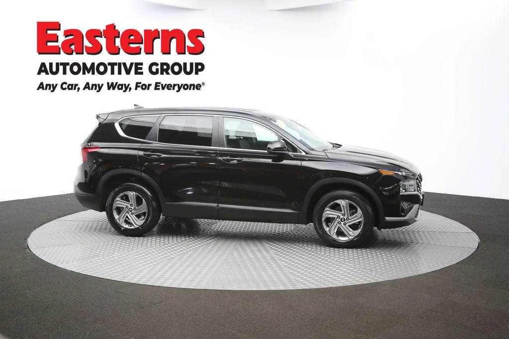 Used 2023 Black Hyundai SE image 43