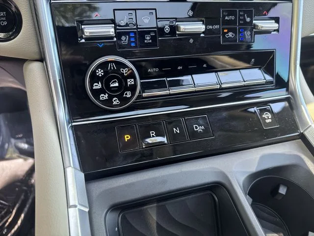 Used 2025 Blue Nissan Platinum image 27
