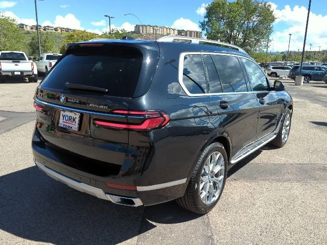 Used 2025 Black BMW xDrive40i image 4