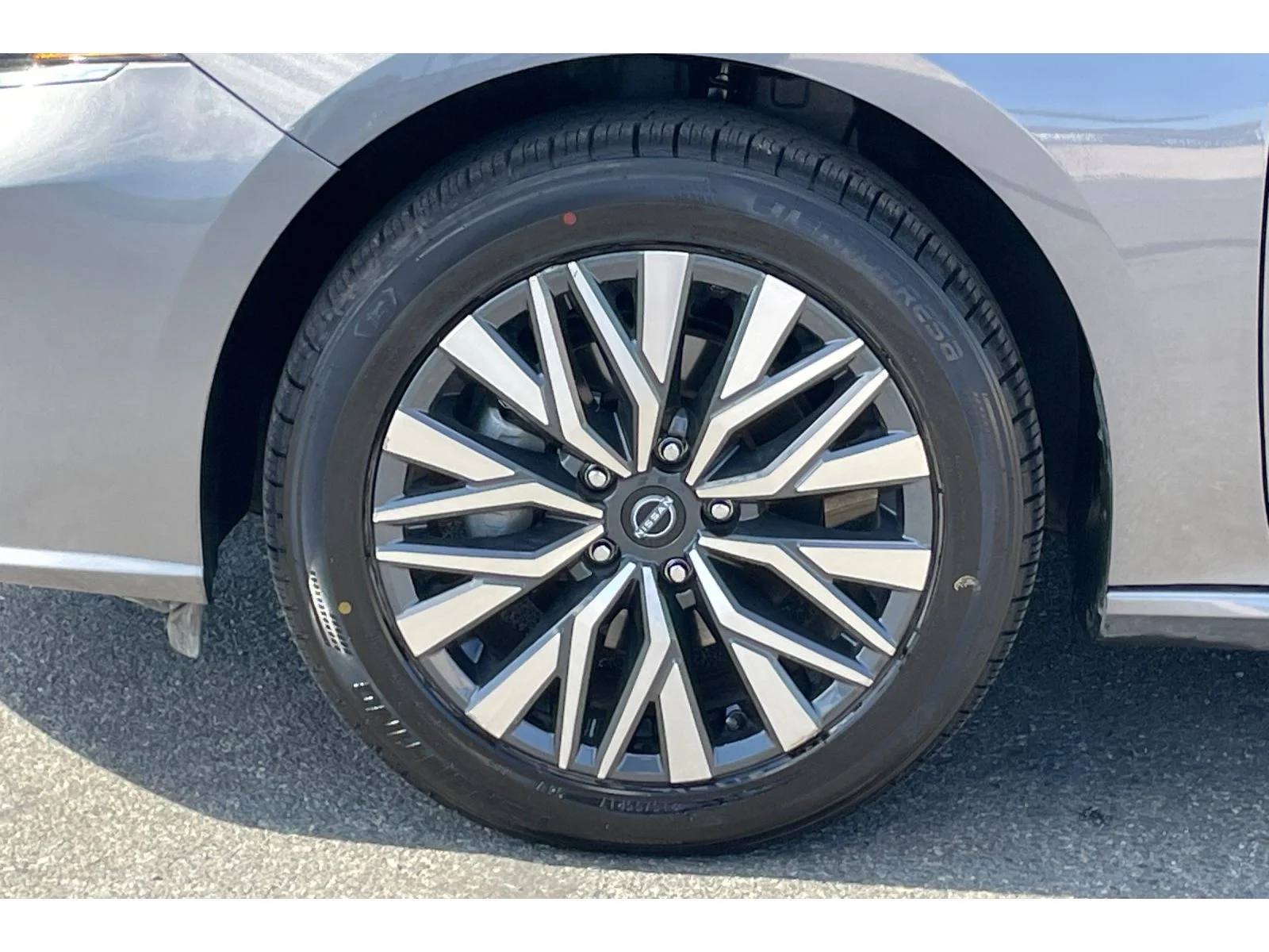 Used 2024 Gun Metallic Nissan 2.5 SV image 37
