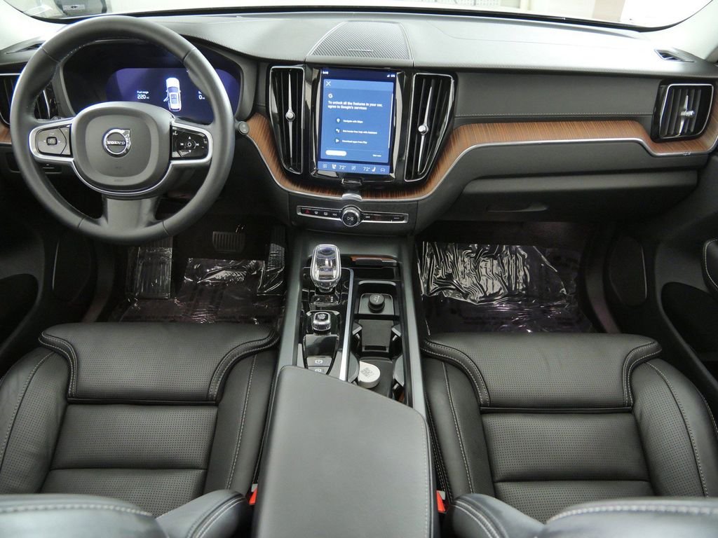 Used 2023 Silver Volvo Ultimate image 6