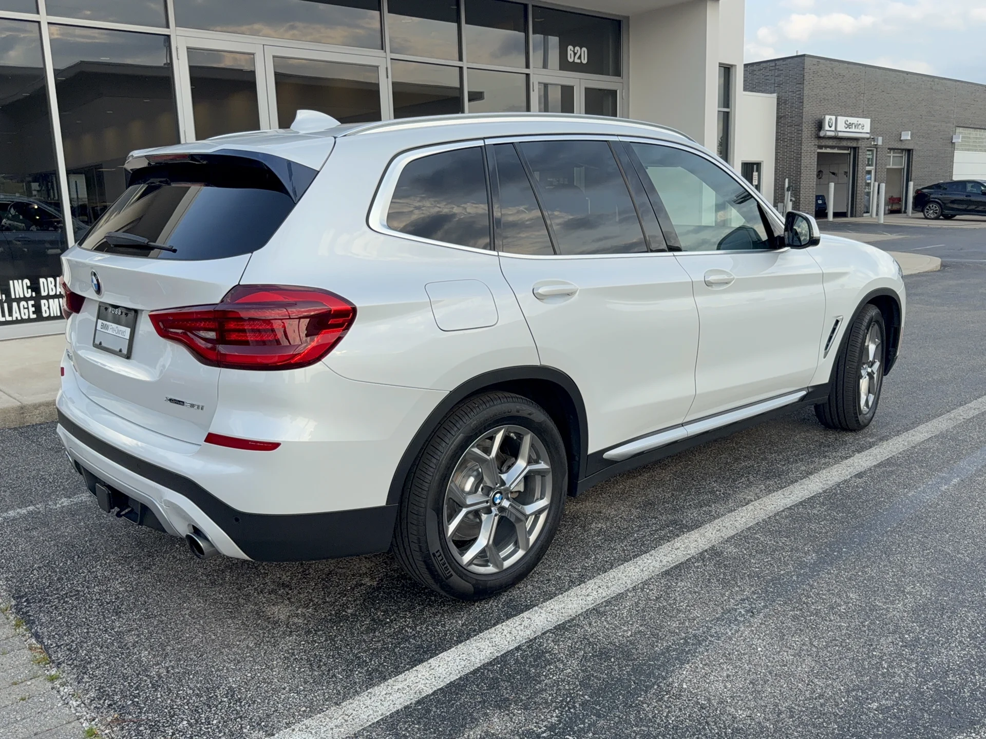 Used 2020 Mineral White Metallic BMW xDrive30i image 3